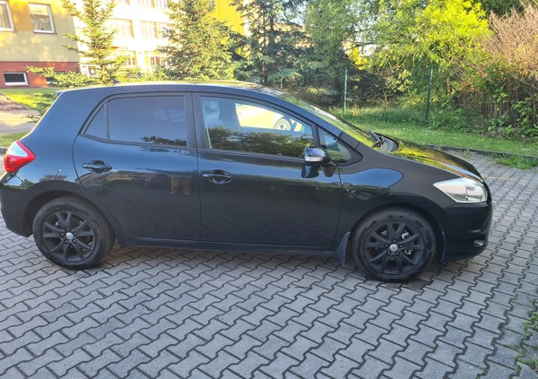 Toyota Auris cena 31900 przebieg: 163000, rok produkcji 2011 z Sławków małe 106